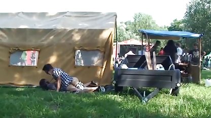 Ağzında büyük memeli liseli türk porn bir sarışın var