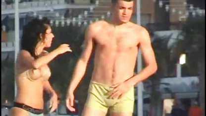 Sıska kendini yatak türkçe sex porn odasında Rus'a verdi