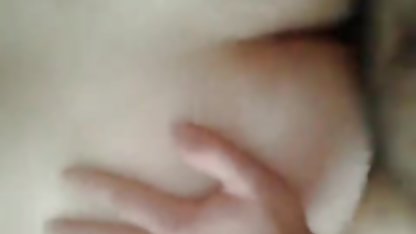Elastik boner konuşmalı pornolar ile büyükbaba esmer tatlı kedi becerdin