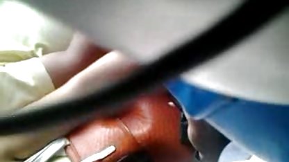 Genç bir öğrenciyi sikiyor ve şirketini yerli sex vk düşürüyor