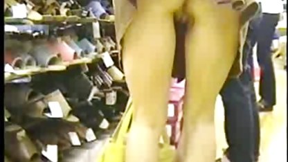 Yaşlanma sürtük altında bir vibratör ile masturbates porno liseli ifşa porn video