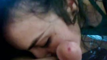 Genç melez bir oral seks türk pırn verir ve beyaz penis atlar