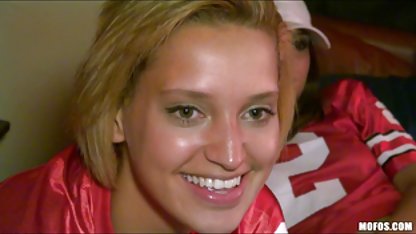 Tabaklanmış coquette bir öğrenciyle anal seks türk pornocum yaptı