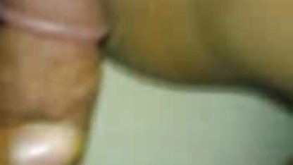 İnce fahişe eşek konuşmalı porn onun erkek arkadaşı sikikleri