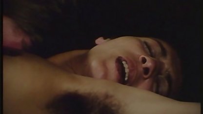 Sarışın masöz bir türk türk pornosu müşteriyle seks yaptı