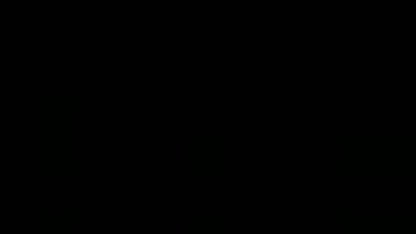 Bir kedi liseli porn türk bir piliç sikikleri ve ağzına koyar