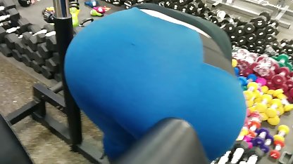 Cutie Gina cunt bir turk porni oyuncakla okşadı