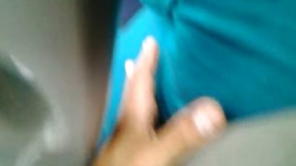 Ağzını verir ve onun erkek arkadaşı türkçe liseli porn önünde sikikleri
