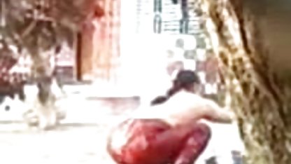 Rus sarhoş bayan bir öğrencisi gizli kamera porn üzerinde atlar.