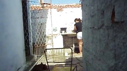 Tutkulu erkek büyük bir eşek ile bir piliç full türk pornoları kızartır