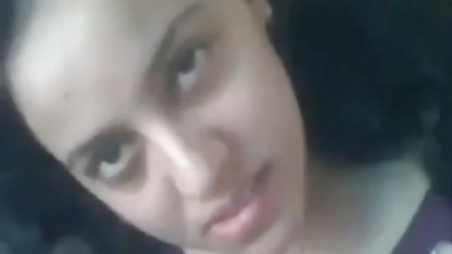 Jinekolog bir düve pençeleri türk türk pornosu ve onu kedi inceliyor