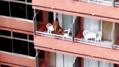 Masör düdüğü uyandırdı ve güzelliği her iki deliğe de gizli çekim türk porn gönderdi