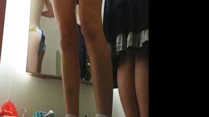 Adam türbanlı bayan pornosu kız kardeşi bir battaniyeyle becerdin
