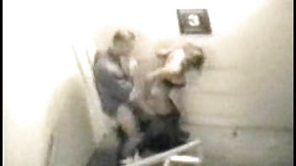 İnce iç çamaşırı seksi iç çamaşırlarıyla poz türk porn sitesi