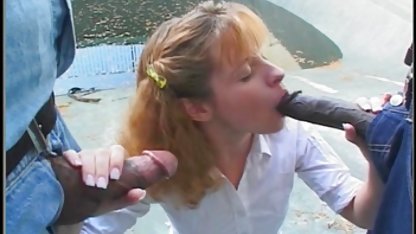 Başka türk porn liseli bir orgazm mastürbasyon traş kap alır
